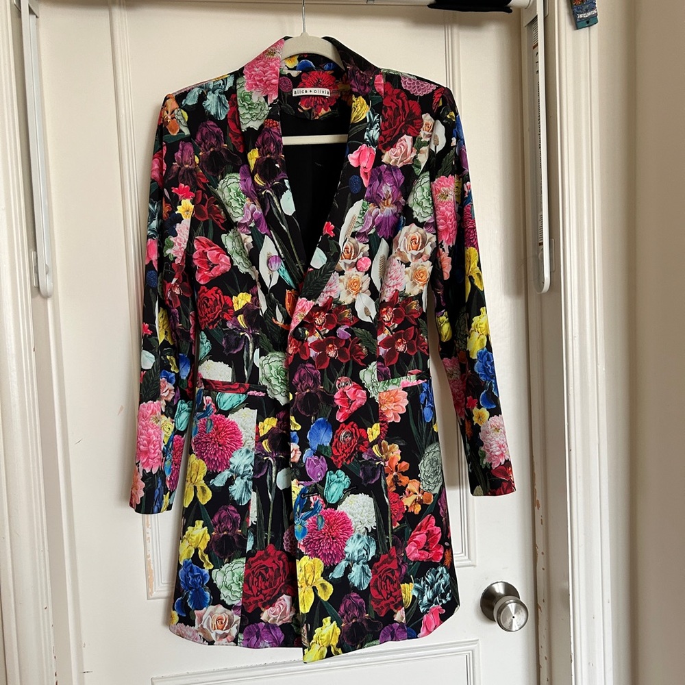 Alice + Olivia Pink and Blue Sheath Dress Plunge Neckline